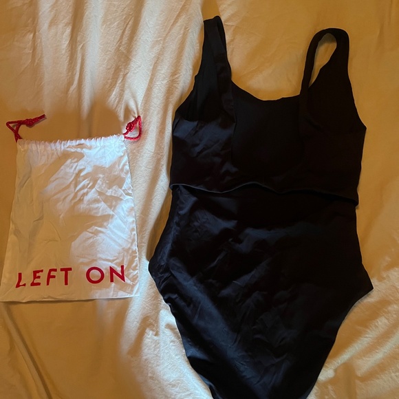 Left on Friday Double Scoop Suit size XL Black - Picture 5 of 6